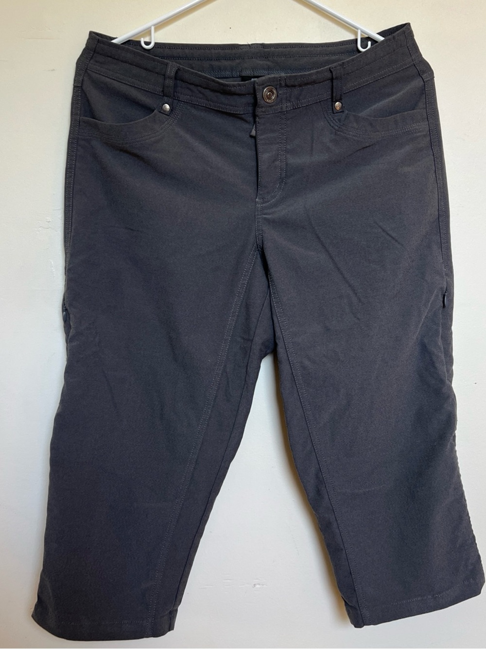 KUHL Dark Charcoal Stretch Capri Pants